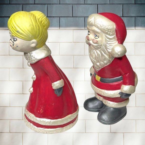 Vintage Kissing Santa & Mrs Claus Ceramic Figurines 2 Piece Set - Picture 5 of 6